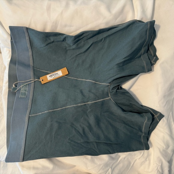 Skims full set - ribbed leggings, ribbed boxers, and ribbed tank top - Picture 5 of 6